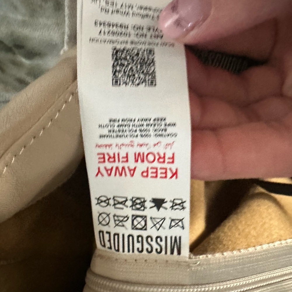 ✨ Missguided Faux Leather Leggings Split Hem Stone Sz 2 khaki, skinny, neutral - Picture 7 of 10